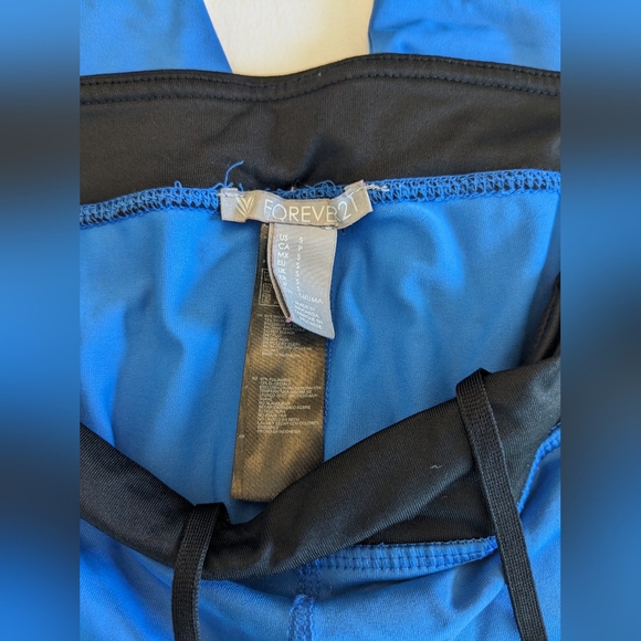 2 Pairs FOREVER 21 Leggings - Picture 3 of 7